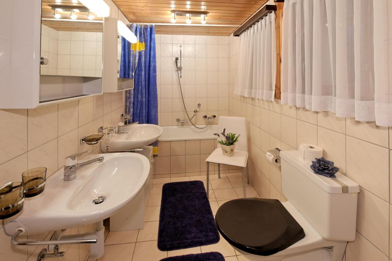 Haus Waldheim Grachen Apartment Phòng bức ảnh